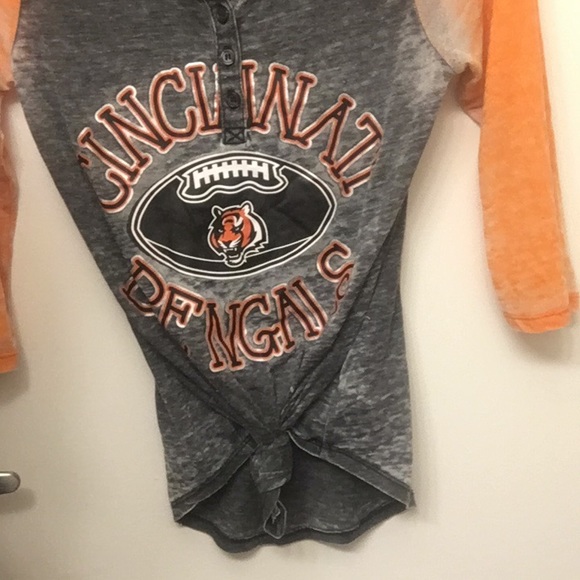 Bengals long sleeve T. - Picture 3 of 3